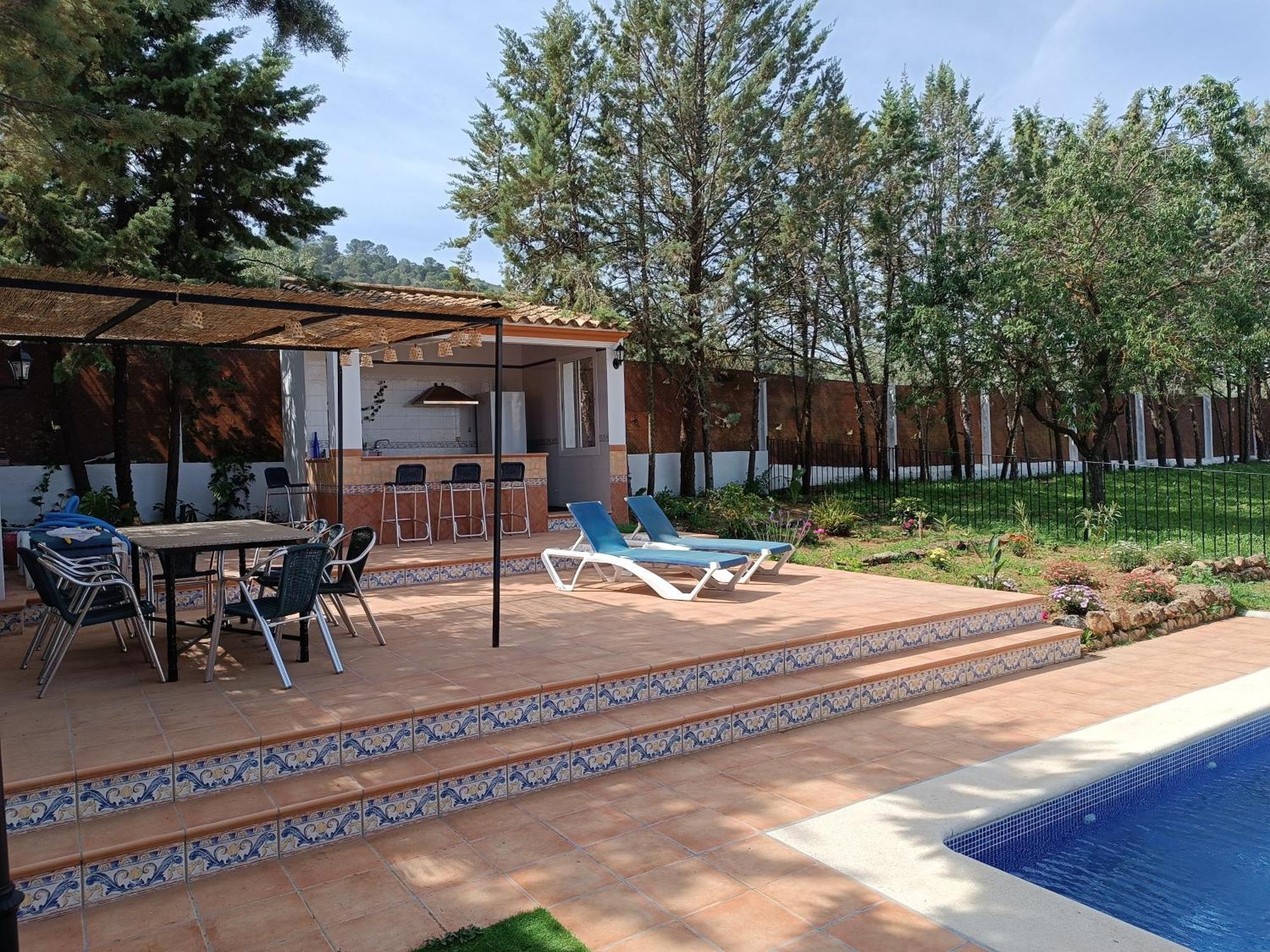 Casa Sierrecilla Homestay *